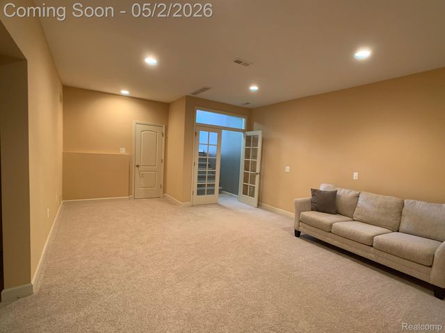 6603 BERRY CREEK Lane, West Bloomfield Charter Township, MI 48322