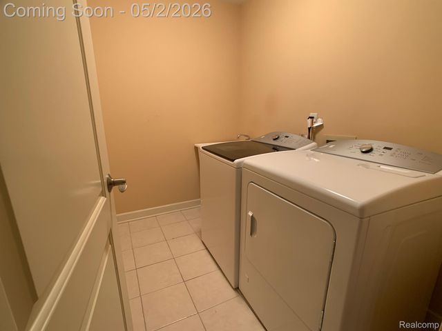 6603 BERRY CREEK Lane, West Bloomfield Charter Township, MI 48322