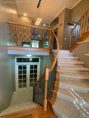 6603 BERRY CREEK Lane, West Bloomfield Charter Township, MI 48322