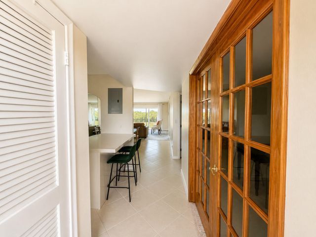 9411 N Hollybrook Lake Drive 309, Pembroke Pines, FL 33025