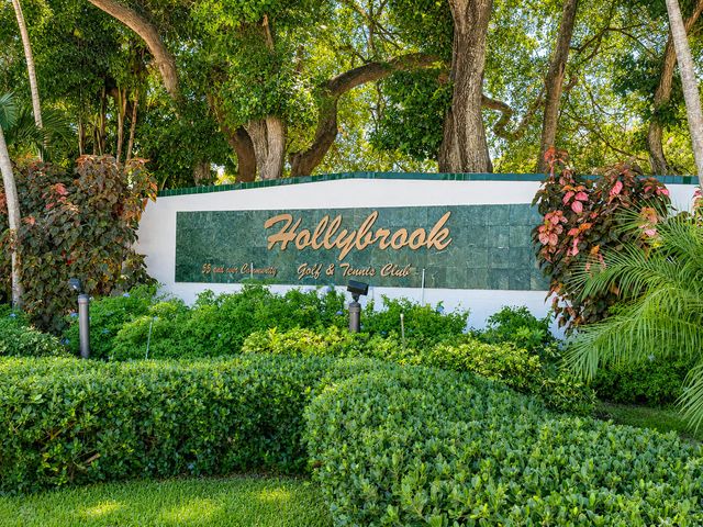 9411 N Hollybrook Lake Drive 309, Pembroke Pines, FL 33025