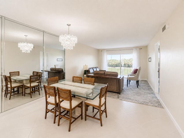 9411 N Hollybrook Lake Drive 309, Pembroke Pines, FL 33025