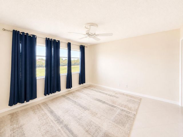 9411 N Hollybrook Lake Drive 309, Pembroke Pines, FL 33025