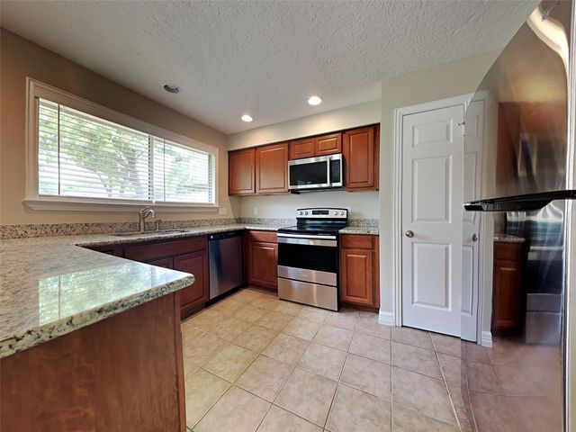 123 Greenshire Drive, League City, TX 77573