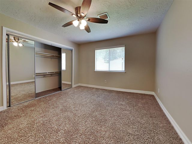 123 Greenshire Drive, League City, TX 77573