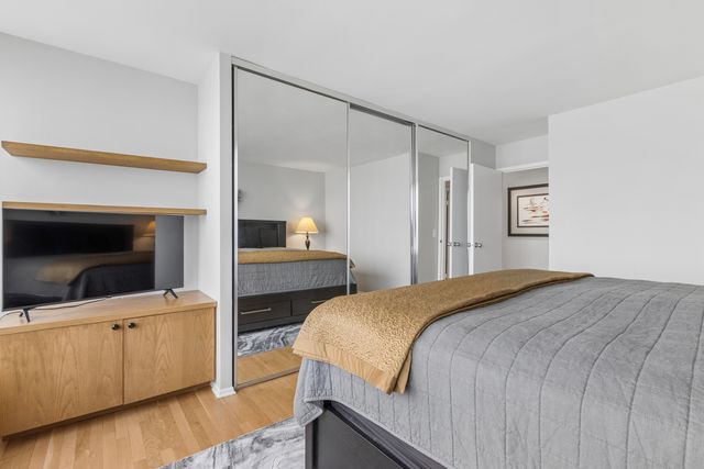 155 N HARBOR Drive 2512, Chicago, IL 60601