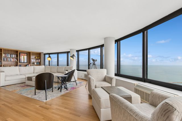 155 N HARBOR Drive 2512, Chicago, IL 60601