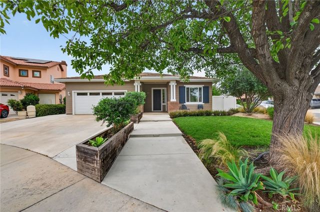 29598 Little Fox Court, Menifee, CA 92584