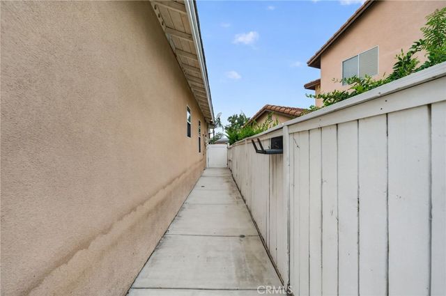 29598 Little Fox Court, Menifee, CA 92584