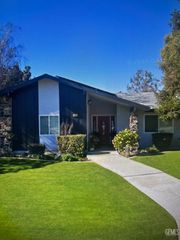 1901 Glenmont Drive, Bakersfield, CA 93309