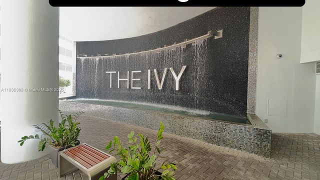 90 SW 3rd St 1412, Miami, FL 33130