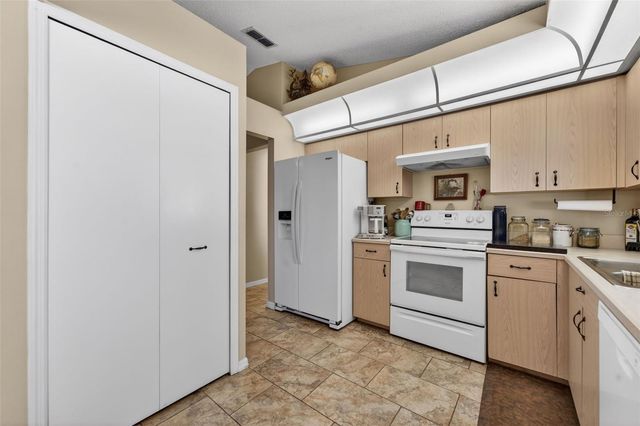 504 SANDPIPER COURT, Edgewater, FL 32141