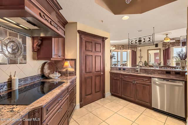 93 Delannoy Avenue 406, Cocoa, FL 32922