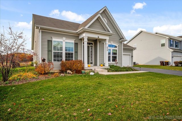 828 Mario Lane, Gilberts, IL 60136