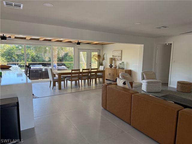 514 14th ST N, Naples, FL 34102