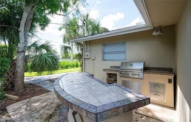 514 14th ST N, Naples, FL 34102