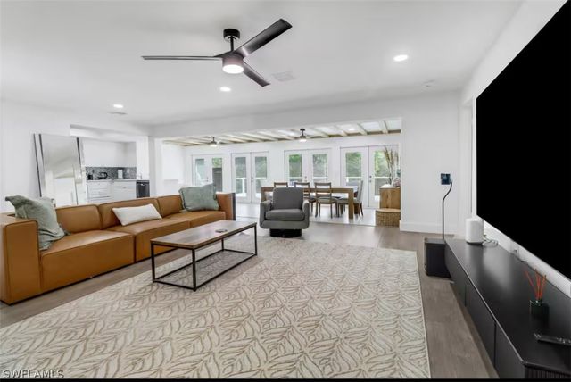 514 14th ST N, Naples, FL 34102