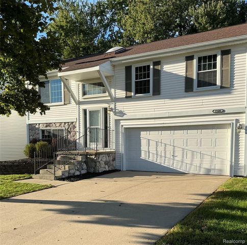 37600 N Rhead Circle N, Westland, MI 48186