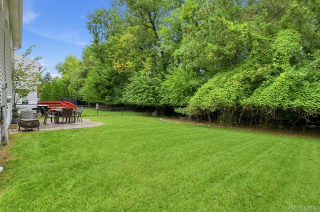 37600 N Rhead Circle N, Westland, MI 48186