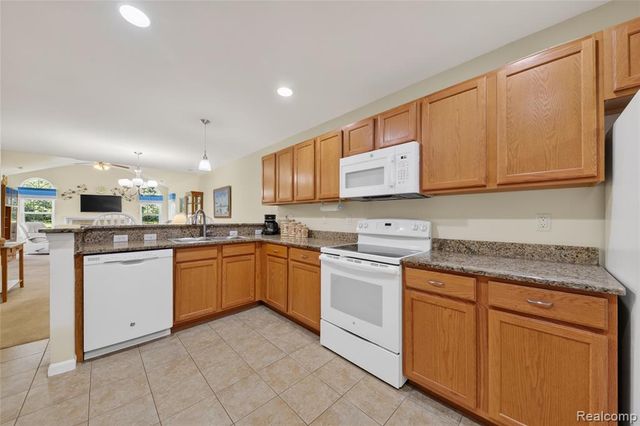 1122 Abbey Court, Westland, MI 48185