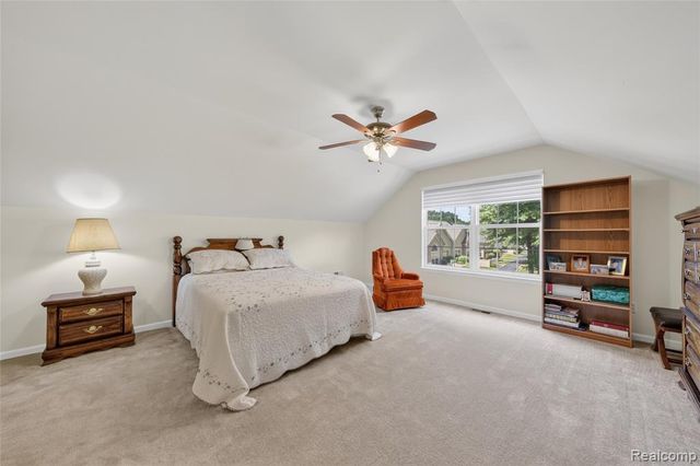 1122 Abbey Court, Westland, MI 48185