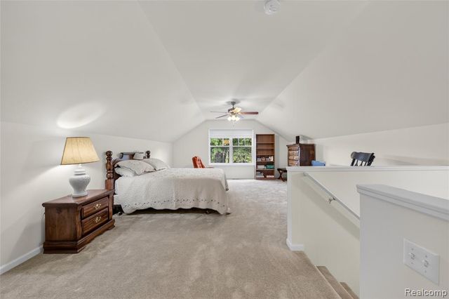 1122 Abbey Court, Westland, MI 48185
