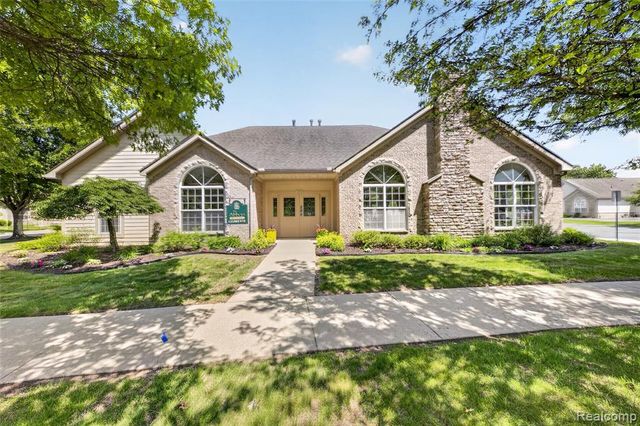 1122 Abbey Court, Westland, MI 48185