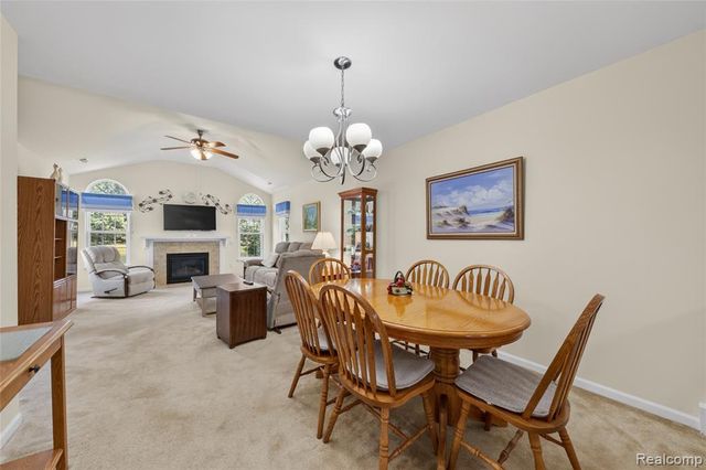 1122 Abbey Court, Westland, MI 48185