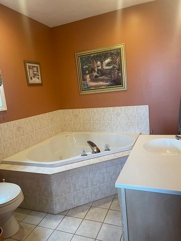 128 Colonial Rd, Marshfield, MA 02050