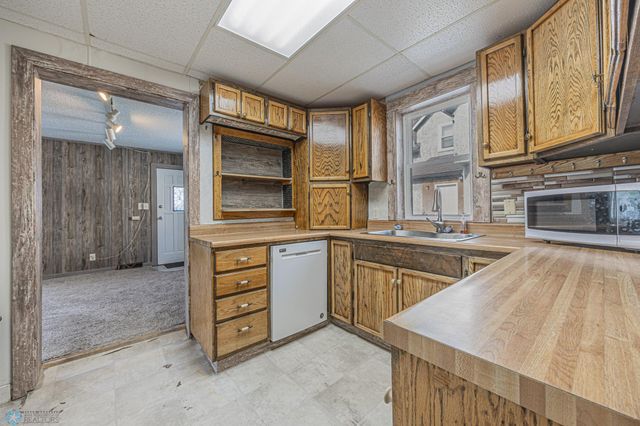 1524 1st Avenue S, Fargo, ND 58103