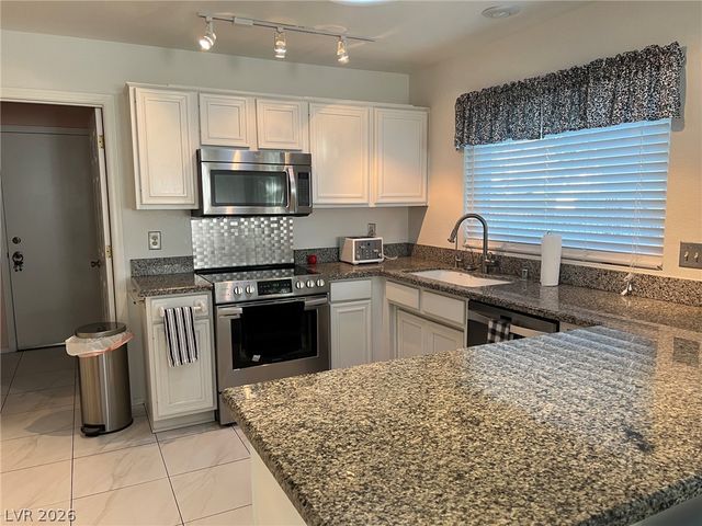 2833 Sungold Drive, Las Vegas, NV 89134