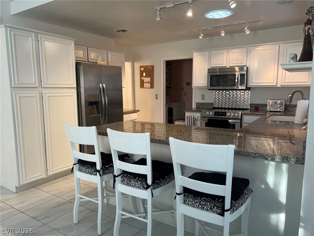 2833 Sungold Drive, Las Vegas, NV 89134