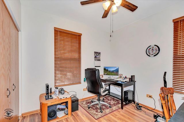 6719 Pine Lake Drive, Tinley Park, IL 60477