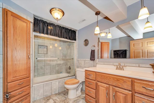 6719 Pine Lake Drive, Tinley Park, IL 60477