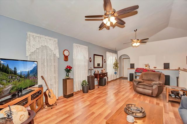 6719 Pine Lake Drive, Tinley Park, IL 60477