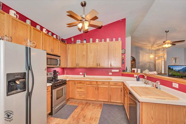 6719 Pine Lake Drive, Tinley Park, IL 60477