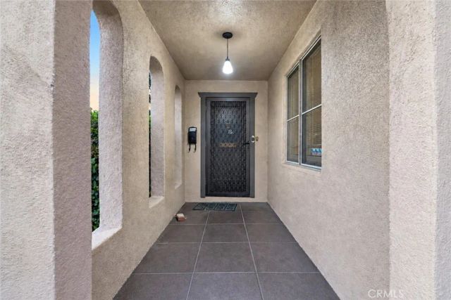 1038 N Buena Vista Street, Burbank, CA 91505