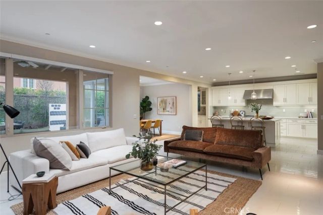 77 Chianti, Irvine, CA 92618