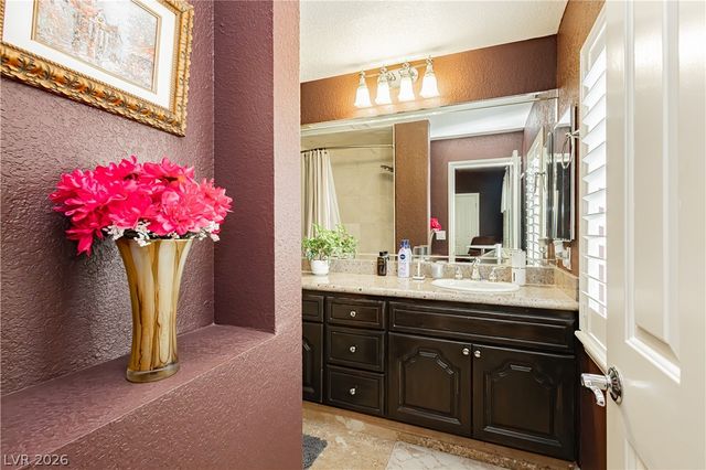 2525 Driftwood Drive, Las Vegas, NV 89107