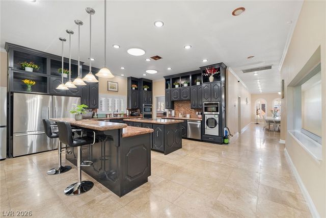 2525 Driftwood Drive, Las Vegas, NV 89107