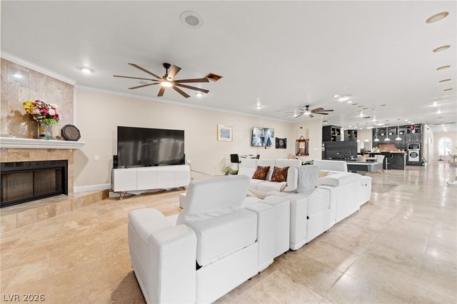 2525 Driftwood Drive, Las Vegas, NV 89107