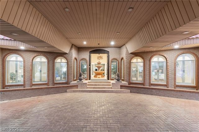 2525 Driftwood Drive, Las Vegas, NV 89107