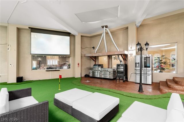 2525 Driftwood Drive, Las Vegas, NV 89107