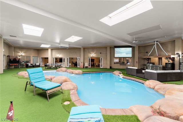 2525 Driftwood Drive, Las Vegas, NV 89107