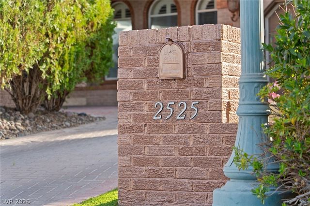 2525 Driftwood Drive, Las Vegas, NV 89107
