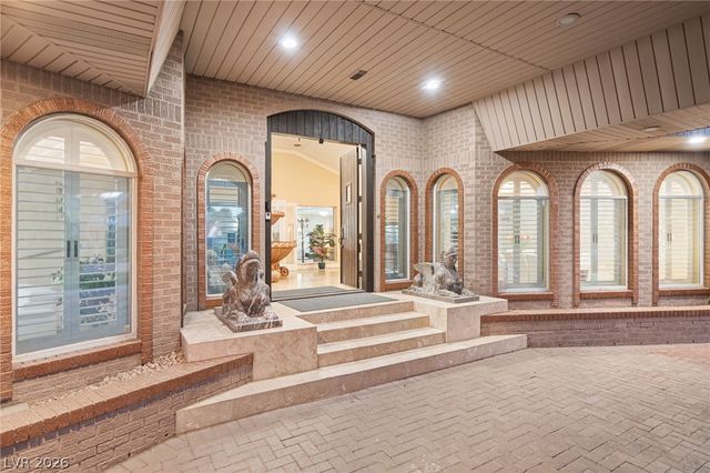 2525 Driftwood Drive, Las Vegas, NV 89107