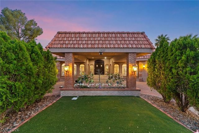 2525 Driftwood Drive, Las Vegas, NV 89107