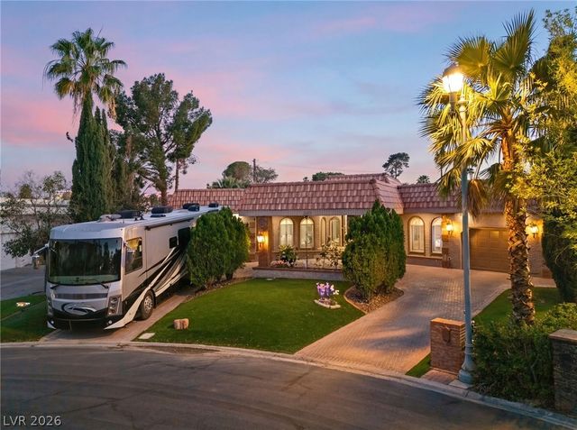 2525 Driftwood Drive, Las Vegas, NV 89107