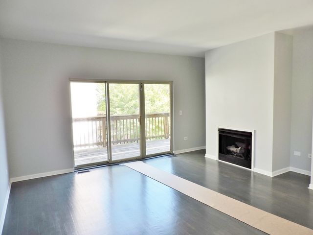 7037 S Oglesby Avenue, Chicago, IL 60649