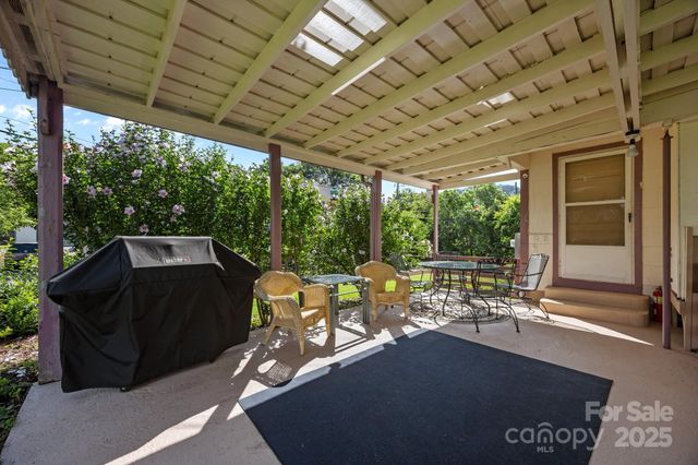 133 Lawson Street, Hot Springs, NC 28743